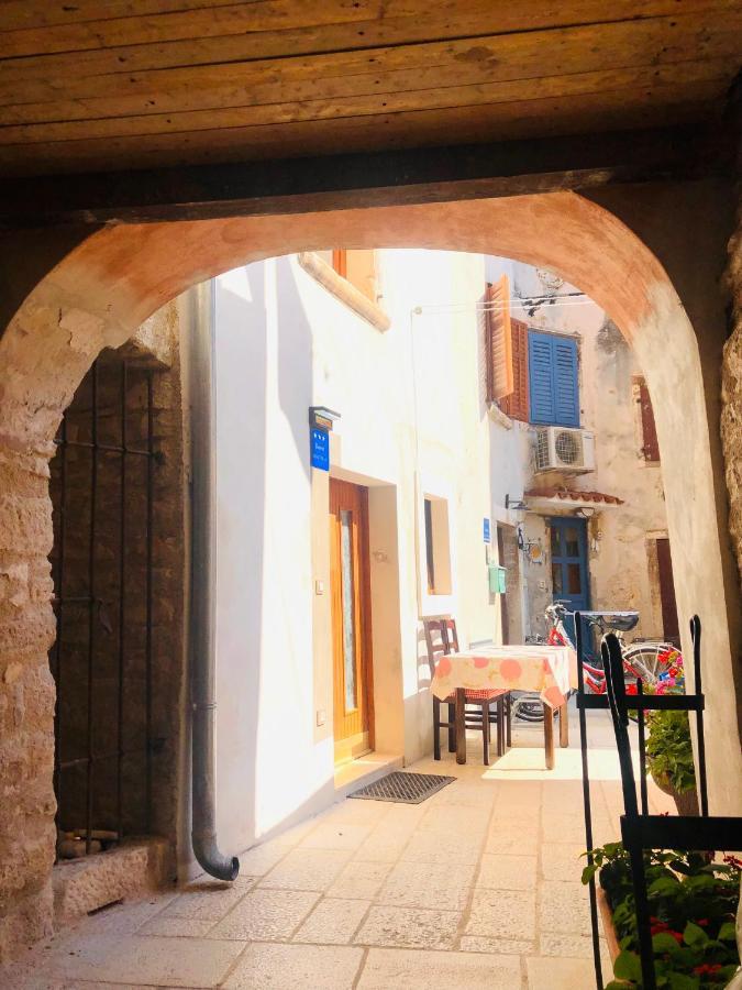 Istrian Stone House In The Heart Of The Beautiful Fishing Village Fazana - Only Few Steps From The Sea And The Wonderful Beach - Incl Plasma-Quad-Plus-Filter Against C O V I D Buitenkant foto