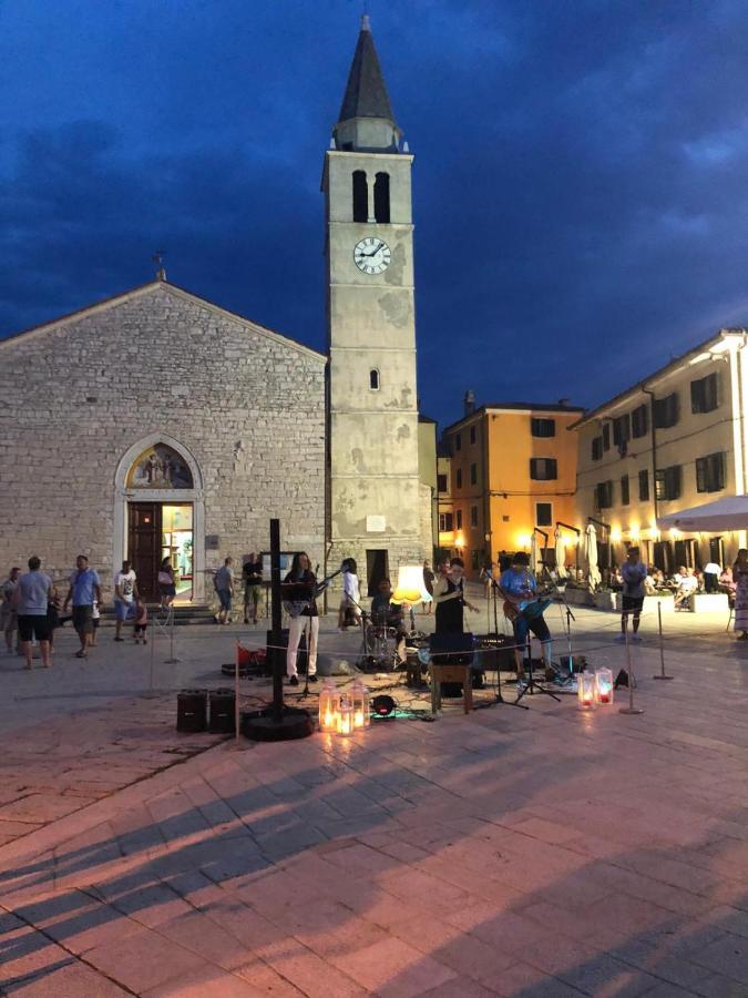 Istrian Stone House In The Heart Of The Beautiful Fishing Village Fazana - Only Few Steps From The Sea And The Wonderful Beach - Incl Plasma-Quad-Plus-Filter Against C O V I D Buitenkant foto
