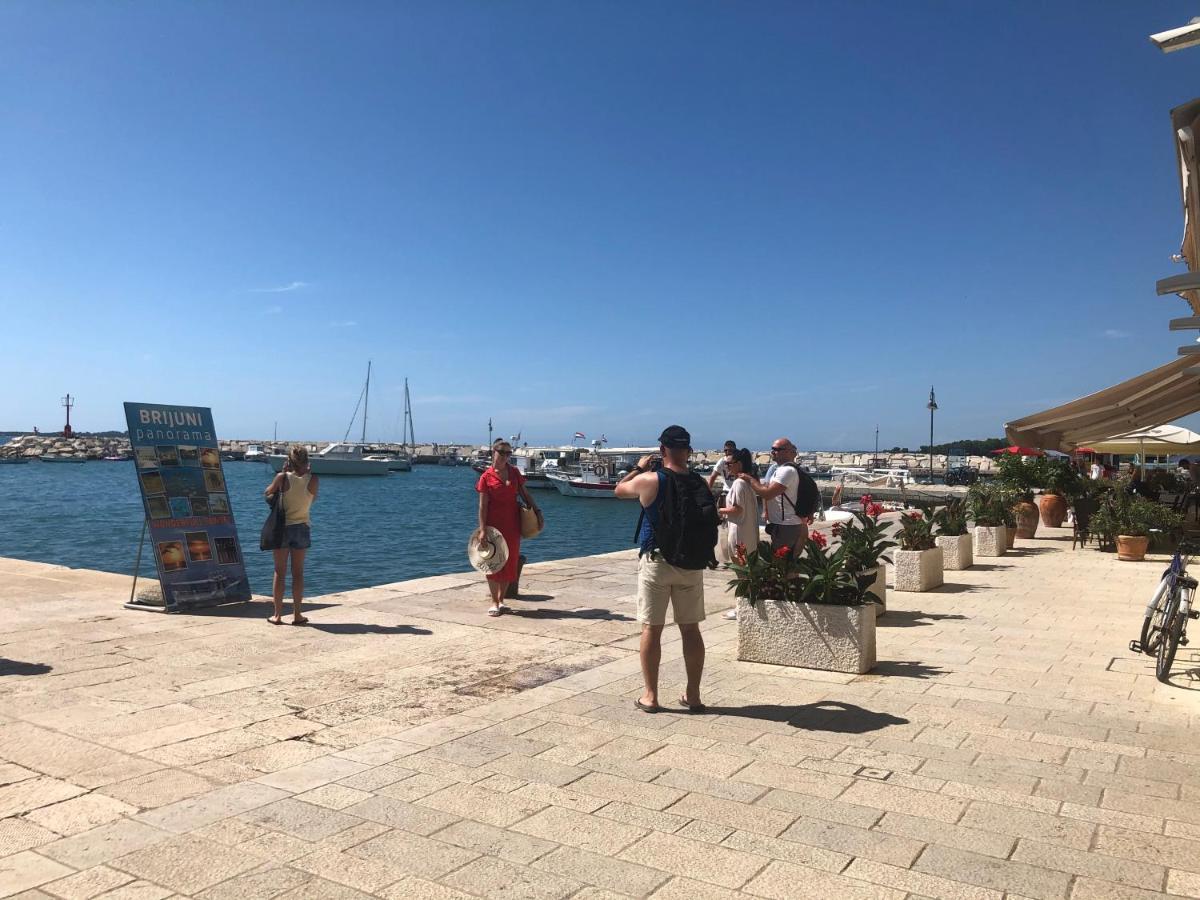 Istrian Stone House In The Heart Of The Beautiful Fishing Village Fazana - Only Few Steps From The Sea And The Wonderful Beach - Incl Plasma-Quad-Plus-Filter Against C O V I D Buitenkant foto