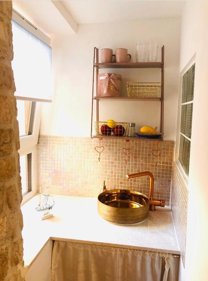 Istrian Stone House In The Heart Of The Beautiful Fishing Village Fazana - Only Few Steps From The Sea And The Wonderful Beach - Incl Plasma-Quad-Plus-Filter Against C O V I D Buitenkant foto